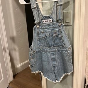 The laundry room overalls
